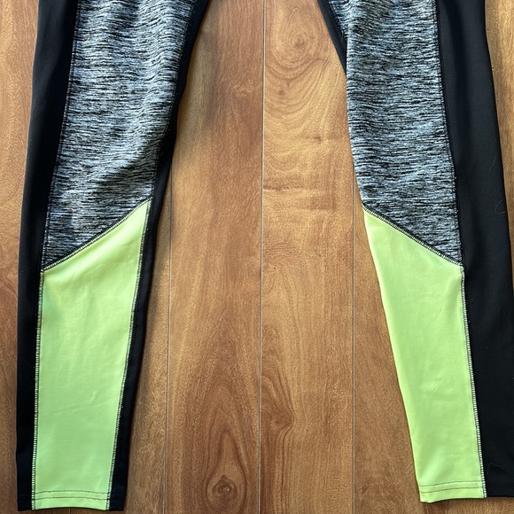 HOLLISTER💫Women’s Athletic Lightweight Sports Leggings - Picture 4 of 10